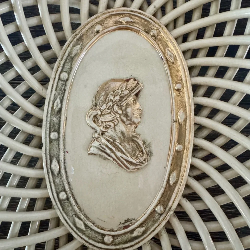 Bassano Italy Ceramic Woven Bread Basket Cream Oval Roman Cameo Medallion Bowl